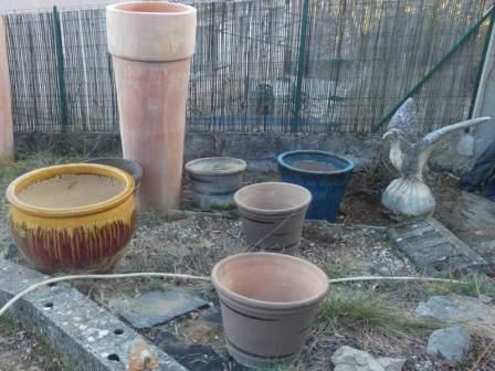 agencement des poteries dite de la source : angle 3